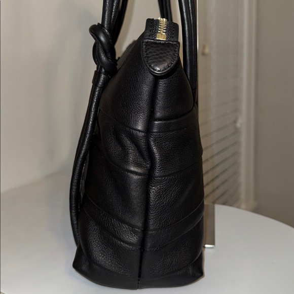 Radley London Farringdon Black Leather Tote w/ Dog Charm - Picture 4 of 9